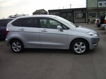2004 Honda Edix Pics