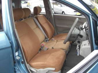 2004 Honda Edix Pictures