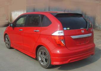 2004 Honda Edix Pictures