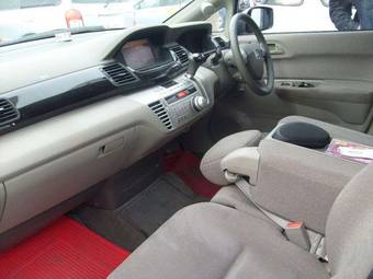 2004 Honda Edix Pictures