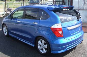 2004 Honda Edix Images