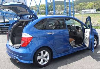 2004 Honda Edix Pictures