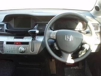 2004 Honda Edix Pictures