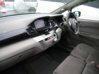 2004 Honda Edix Pictures