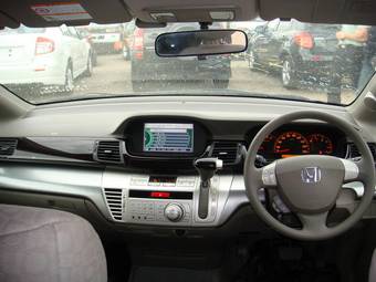 2004 Honda Edix Photos