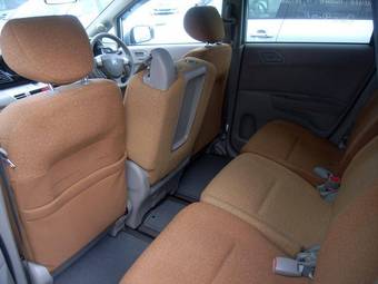 2004 Honda Edix Pictures