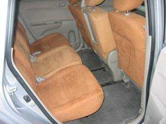 2004 Honda Edix Images