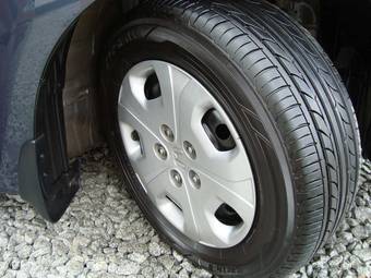 2004 Honda Edix Pictures