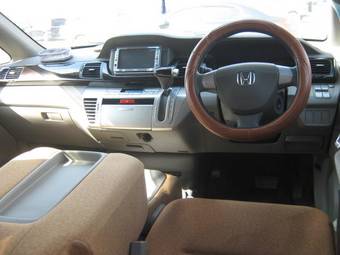 2004 Honda Edix Pictures