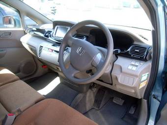 2004 Honda Edix Photos