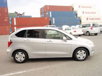 2005 Honda Edix Pictures