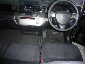 2005 Honda Edix Pics