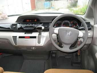 2005 Honda Edix Photos