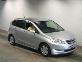 2005 Honda Edix Pictures