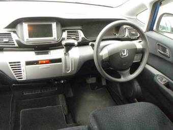2005 Honda Edix Pictures