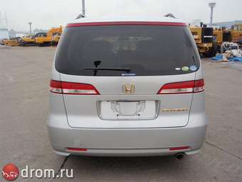 2004 Honda Elysion Pictures