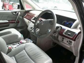 2004 Honda Elysion Pictures