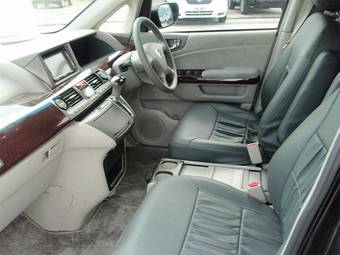 2004 Honda Elysion Photos
