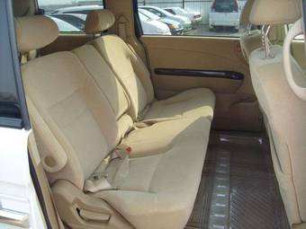 2004 Honda Elysion Photos