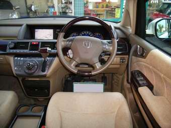 2005 Honda Elysion Photos