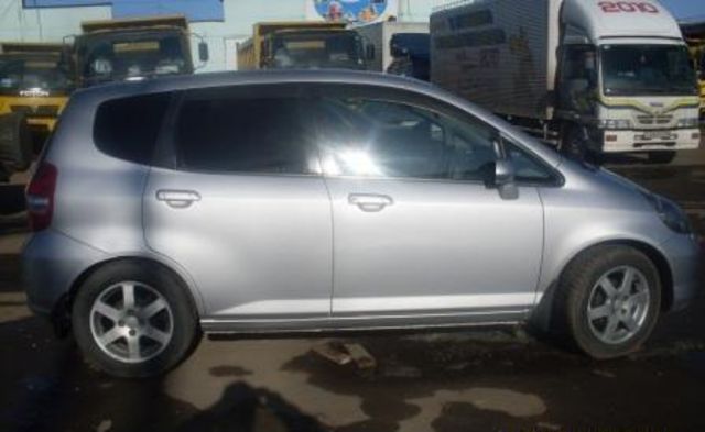 2001 Honda Fit