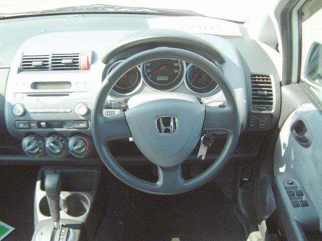 2001 Honda Fit Wallpapers