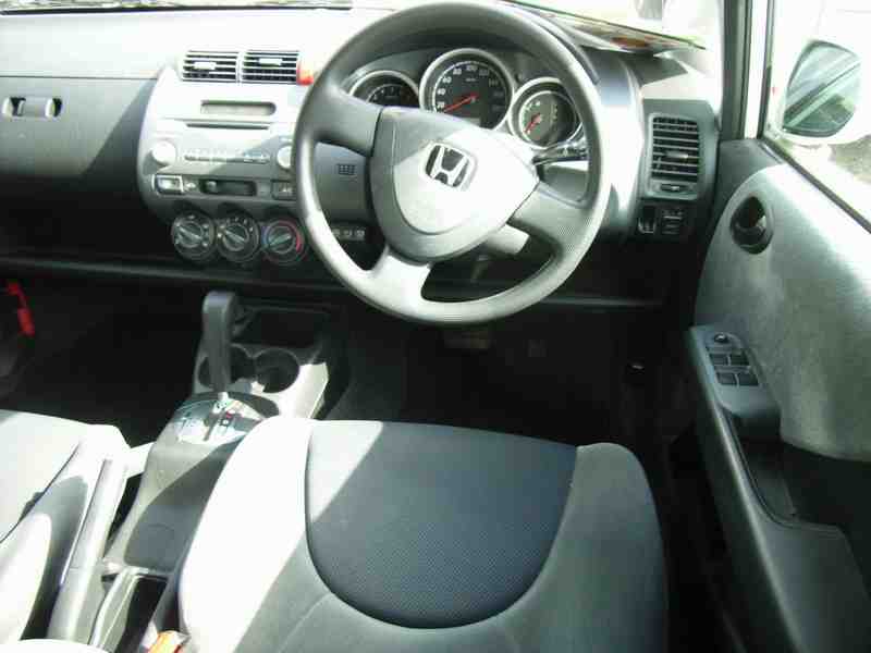 2001 Honda Fit Photos