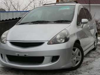 2001 Honda Fit Wallpapers