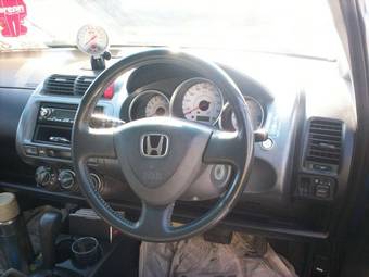 2001 Honda Fit Photos