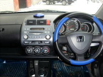 2001 Honda Fit Pictures