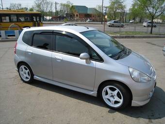 2001 Honda Fit Wallpapers