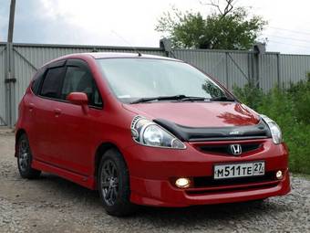 2001 Honda Fit Wallpapers