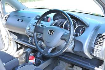 2001 Honda Fit Pictures