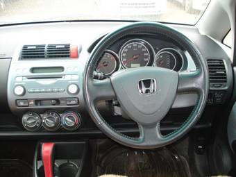 2001 Honda Fit Photos