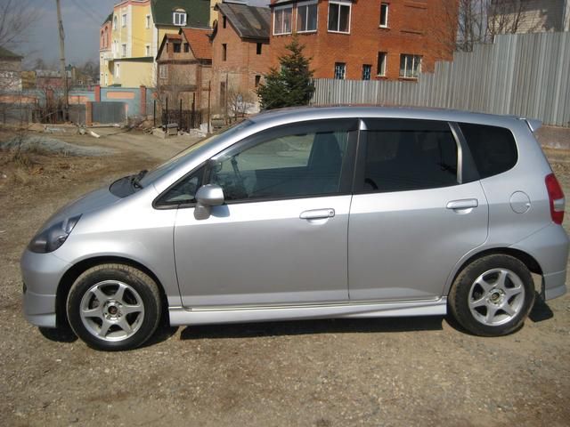 2002 Honda Fit