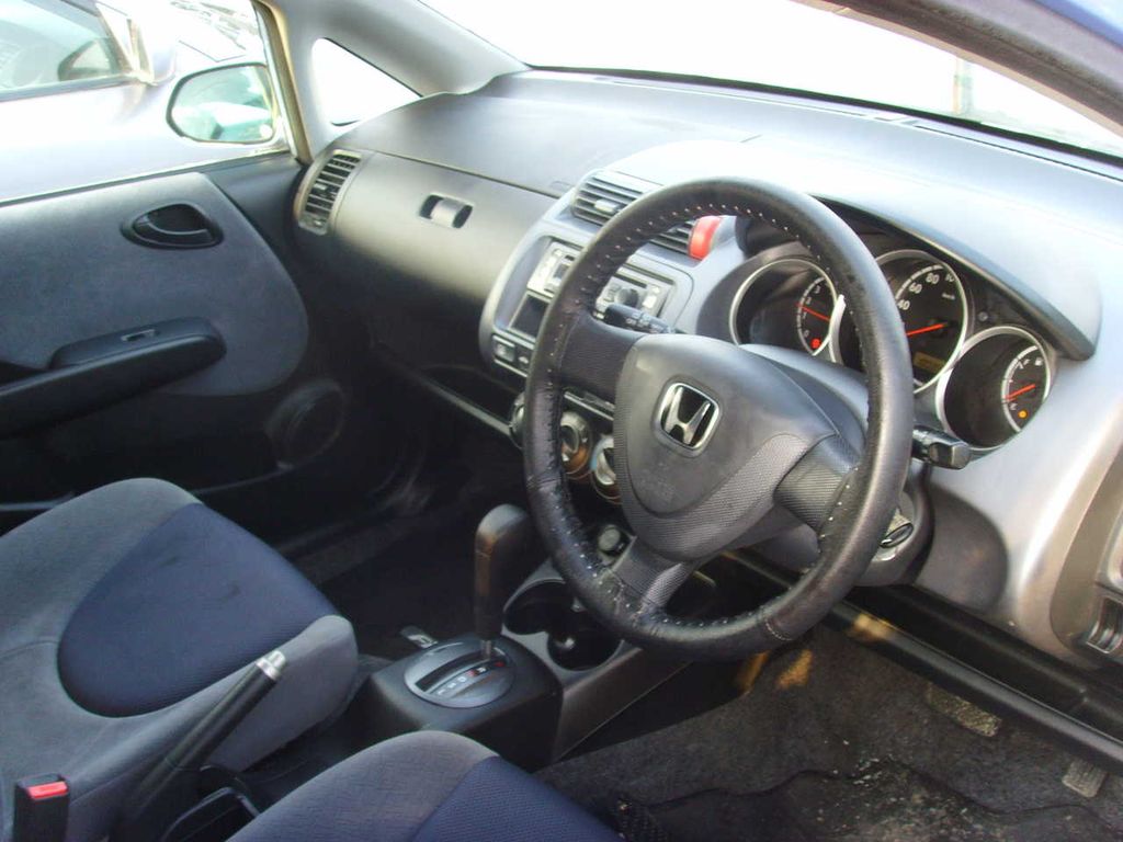 2002 Honda Fit