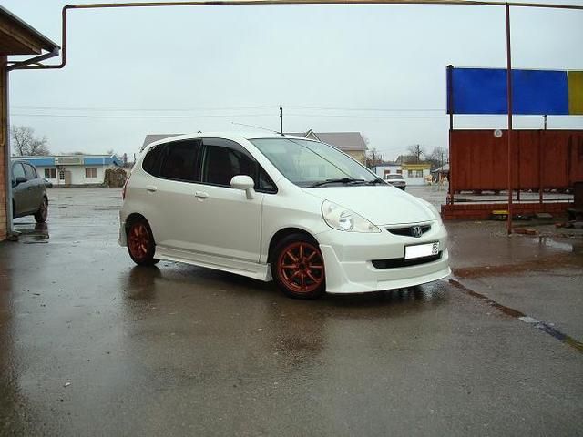 2002 Honda Fit