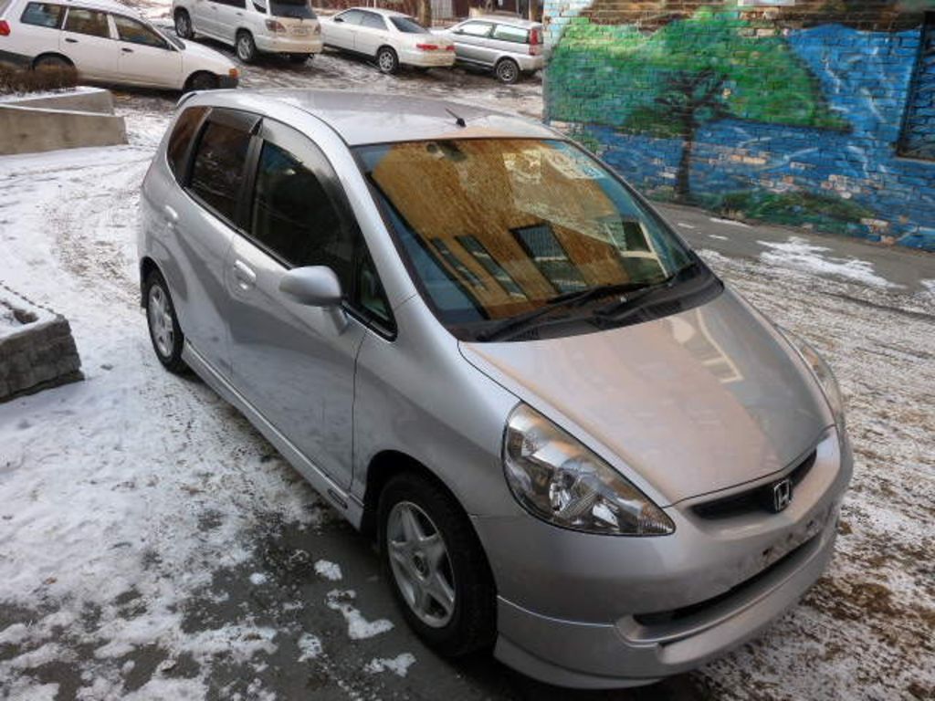 2002 Honda Fit