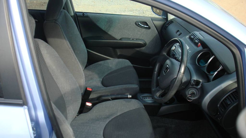 2002 Honda Fit