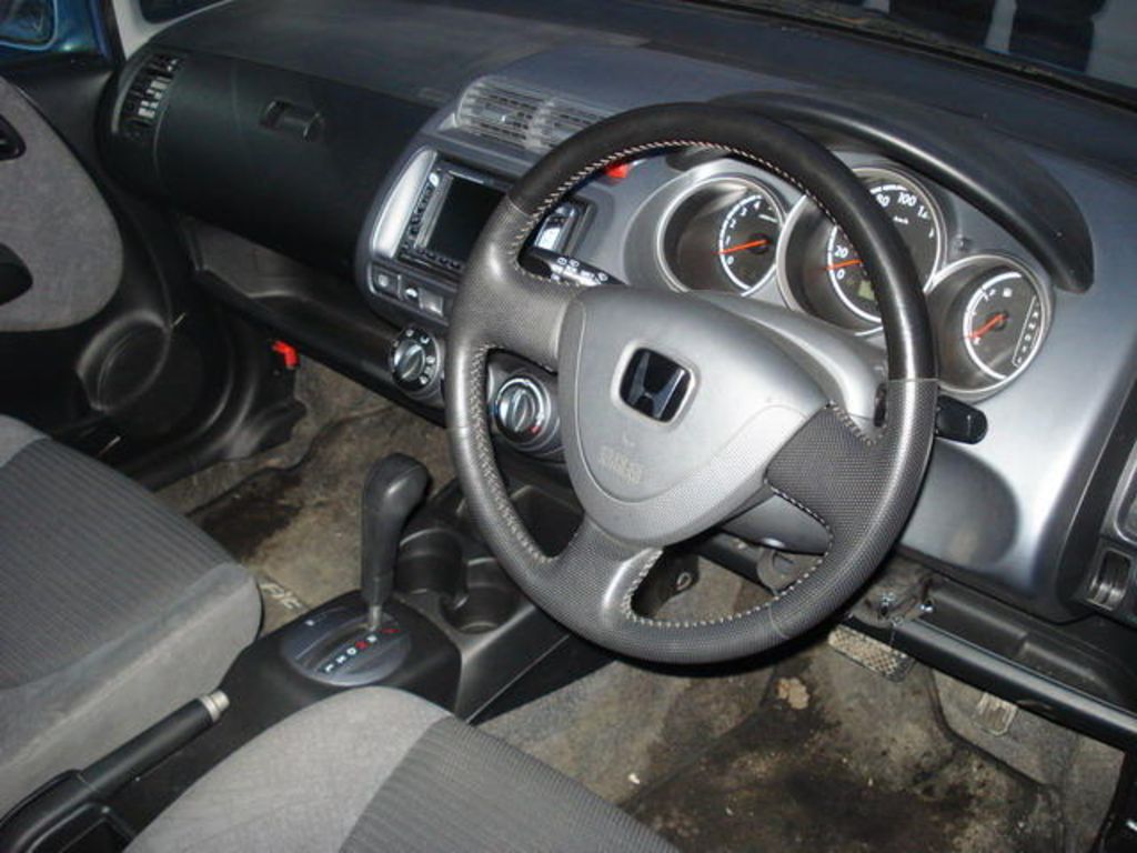 2002 Honda Fit