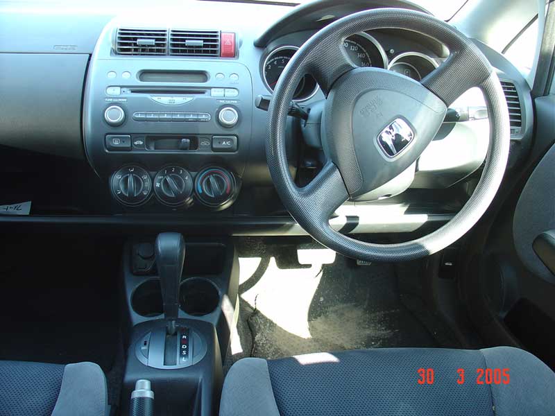 2002 Honda Fit Photos