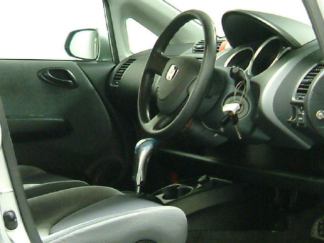 2002 Honda Fit Photos