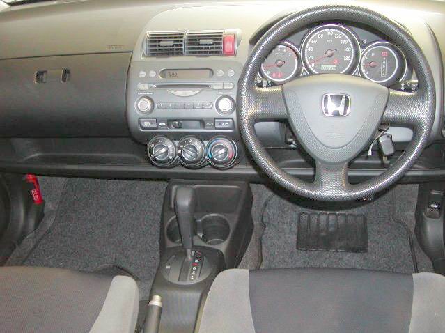 2002 Honda Fit Pictures