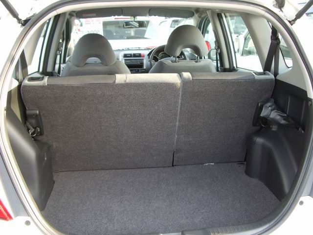 2002 Honda Fit Pics