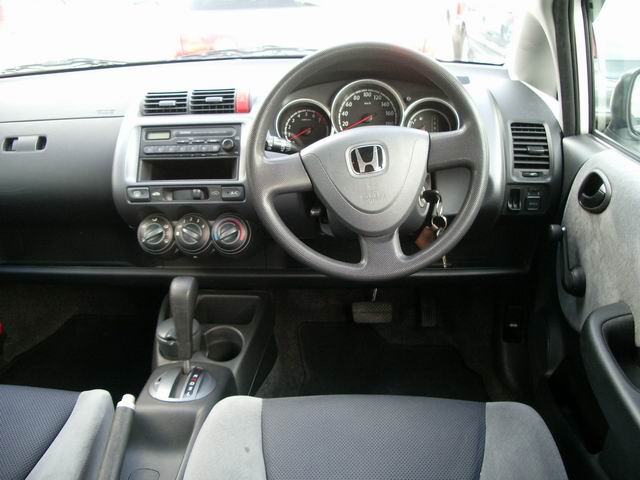 2002 Honda Fit Pictures