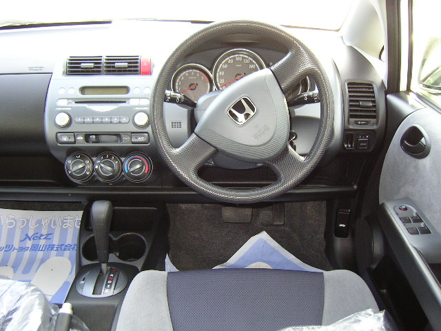 2002 Honda Fit Pictures