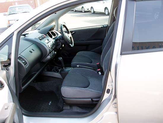 2002 Honda Fit Pictures