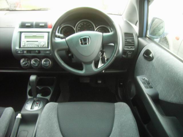 2002 Honda Fit Photos