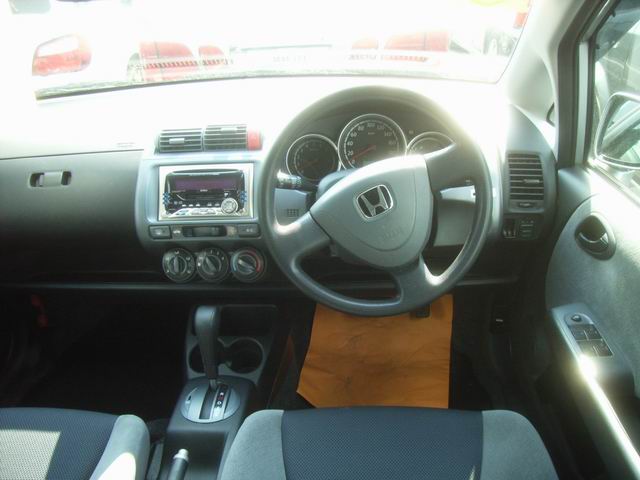 2002 Honda Fit Pictures