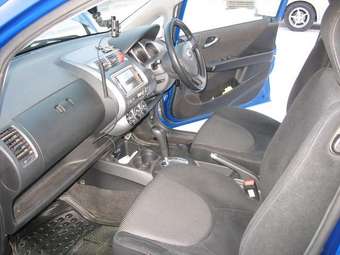 2002 Honda Fit Photos